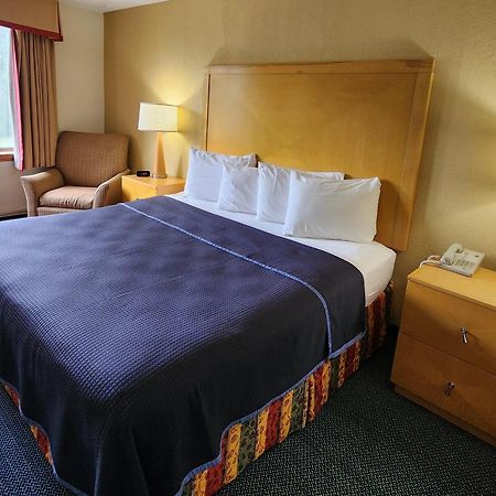 Katahdin Inn & Suites Millinocket Eksteriør bilde