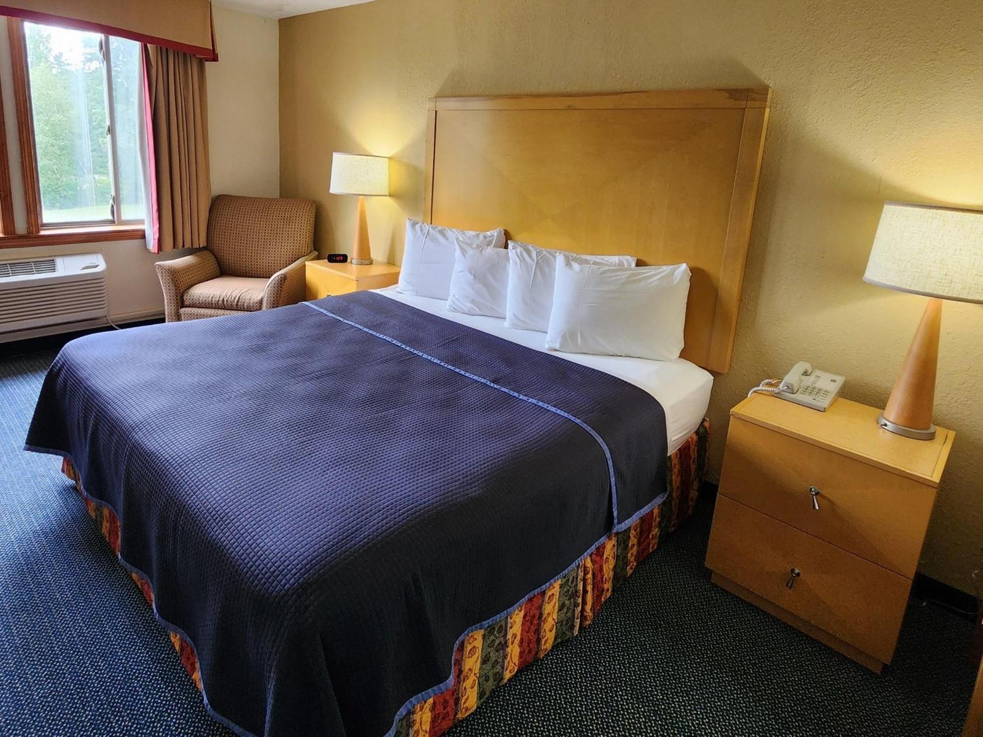 Katahdin Inn & Suites Millinocket Eksteriør bilde