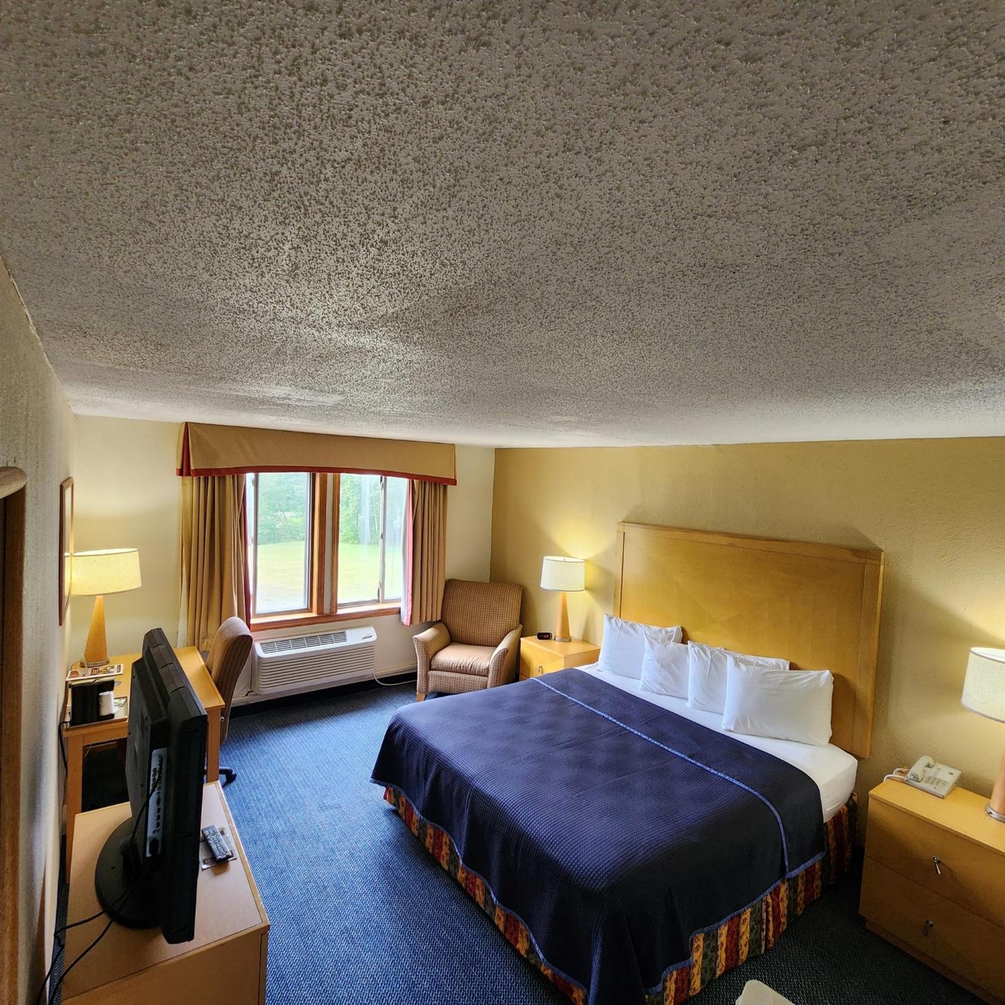 Katahdin Inn & Suites Millinocket Eksteriør bilde