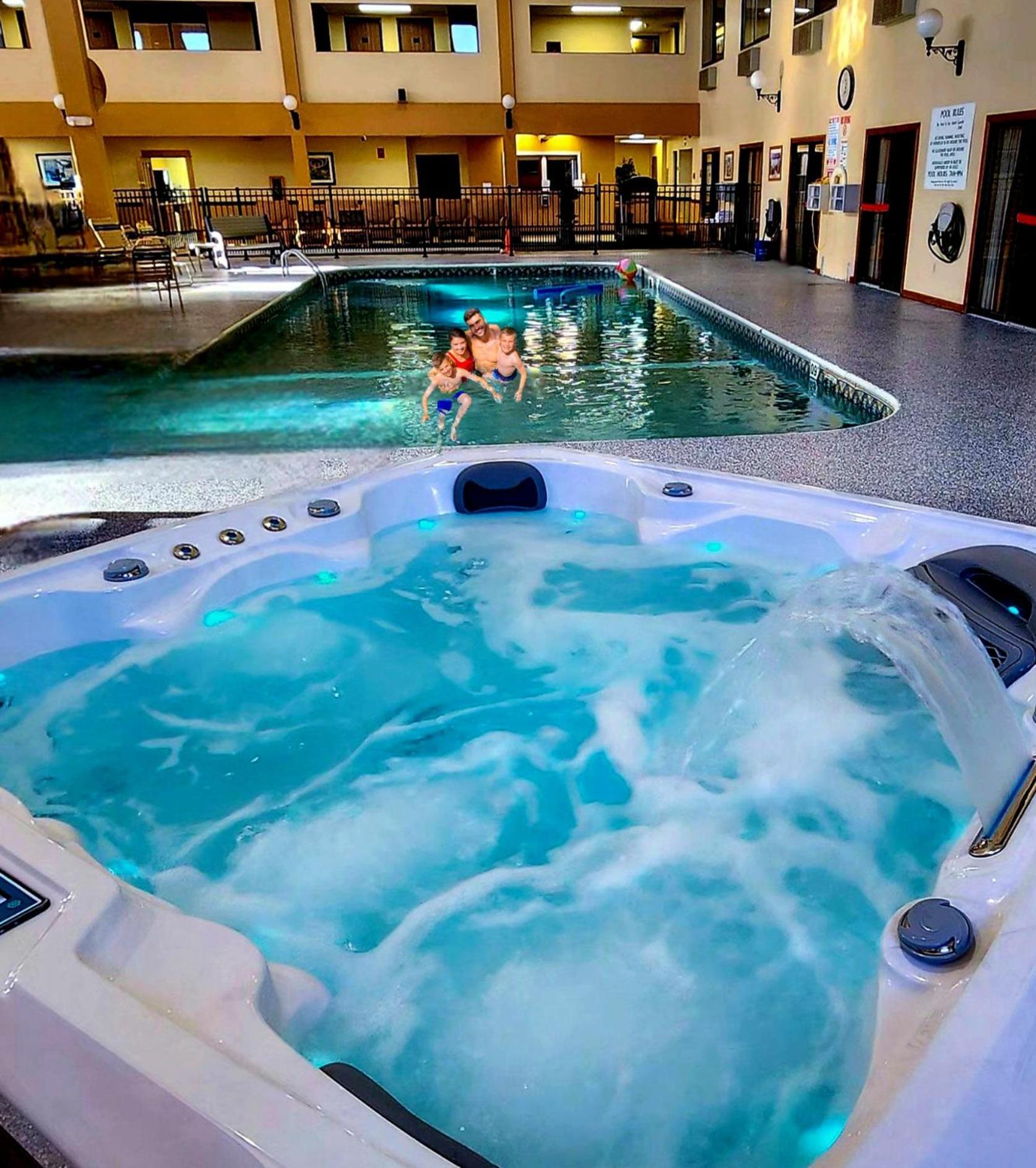 Katahdin Inn & Suites Millinocket Eksteriør bilde