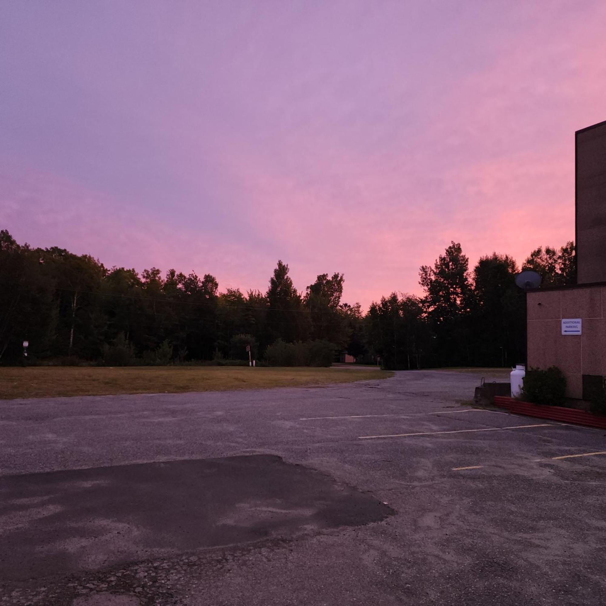 Katahdin Inn & Suites Millinocket Eksteriør bilde