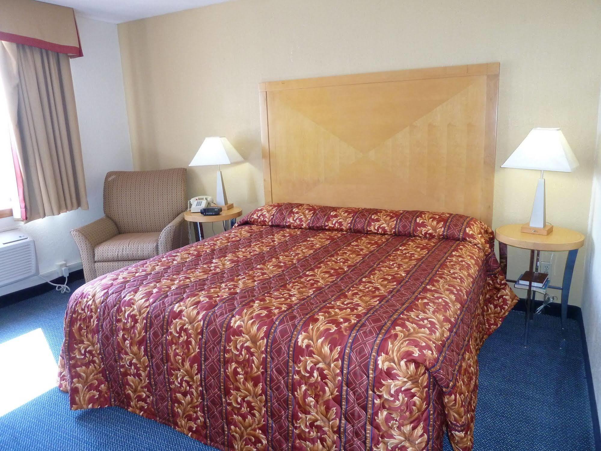 Katahdin Inn & Suites Millinocket Eksteriør bilde