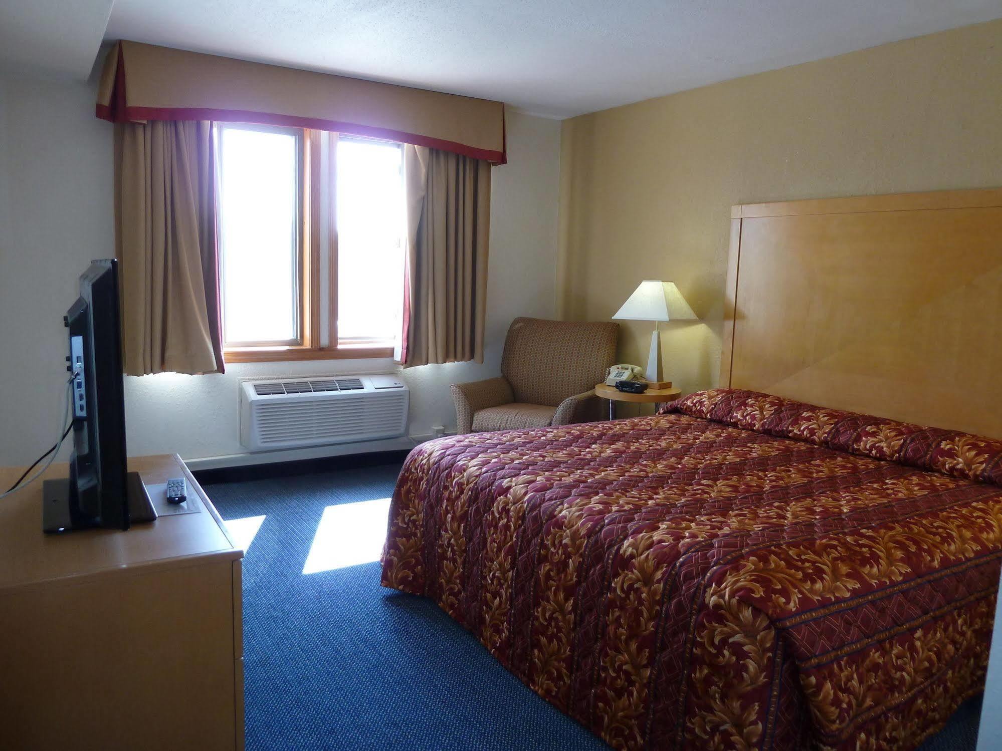 Katahdin Inn & Suites Millinocket Eksteriør bilde