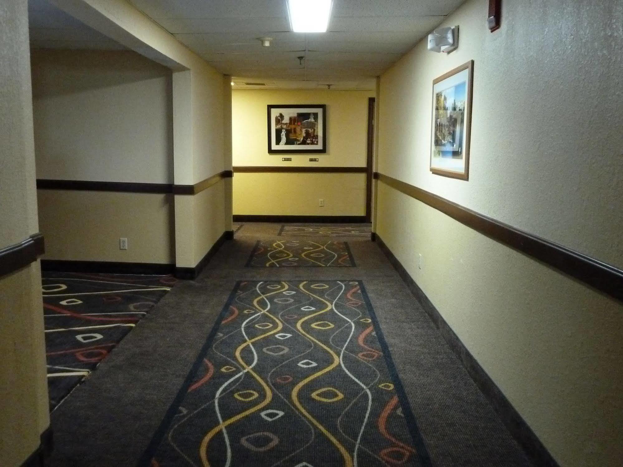 Katahdin Inn & Suites Millinocket Eksteriør bilde