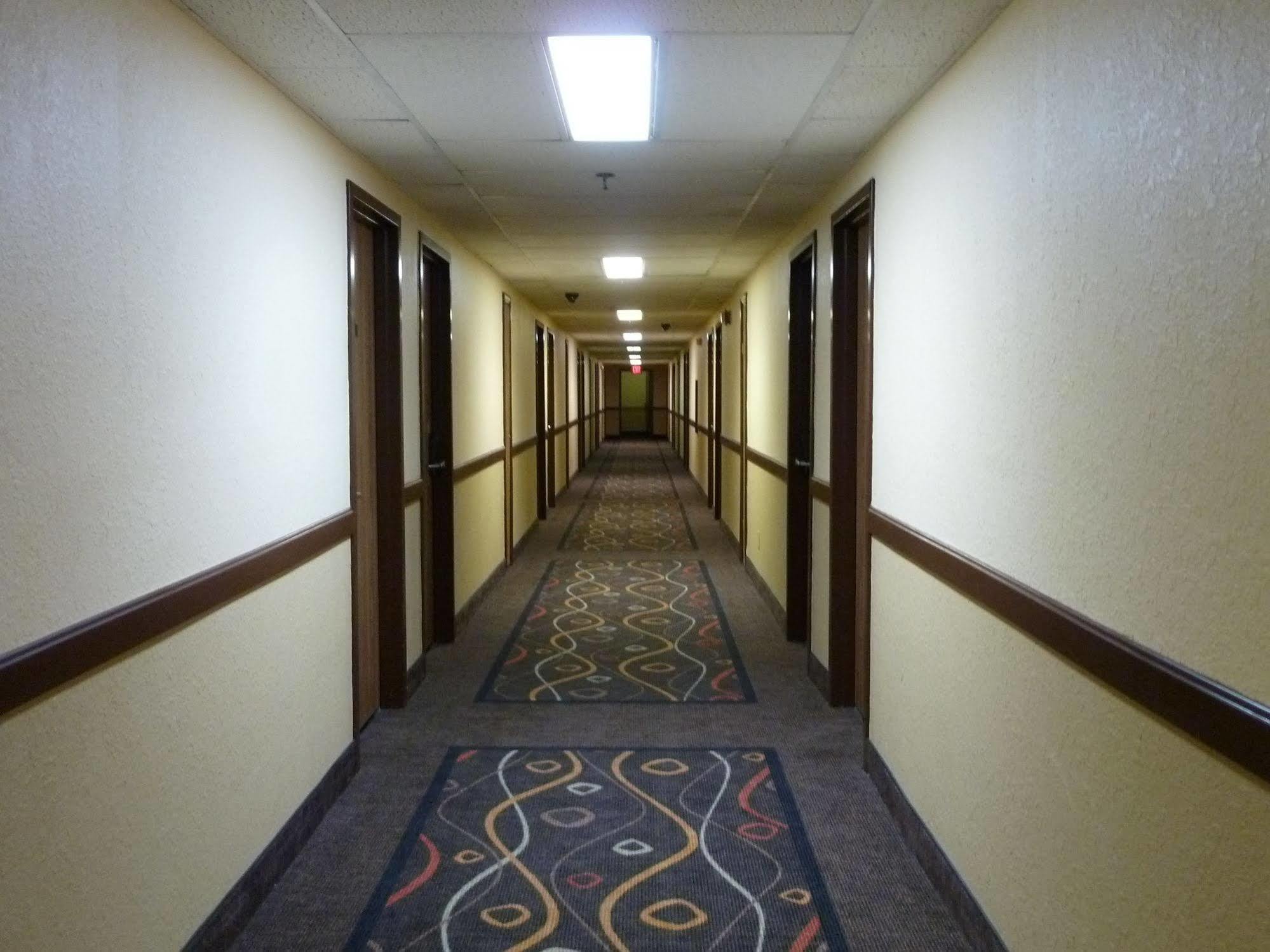 Katahdin Inn & Suites Millinocket Eksteriør bilde